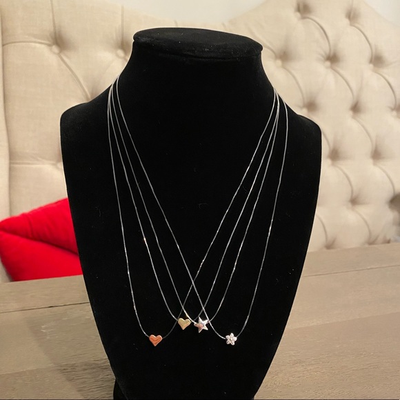 Tiny gold heart necklace - Picture 5 of 5